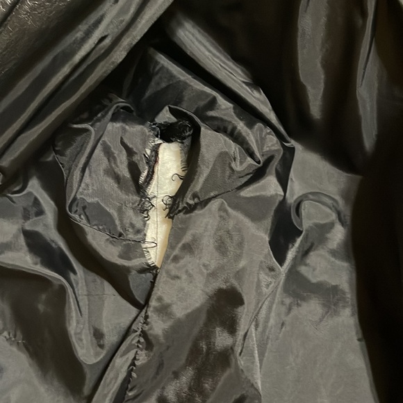 PHASE 2 Men’s Heavy Leather Jacket. Inner lining tear by armpit. Vintage 90’s. - Picture 5 of 5